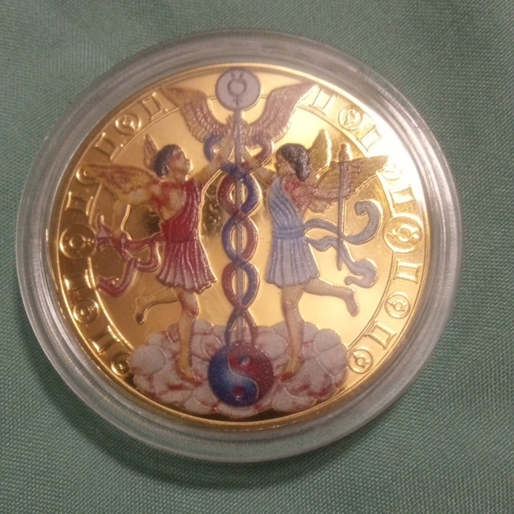 Gold Plated Taurus Coin With Zodiac Side In A Case